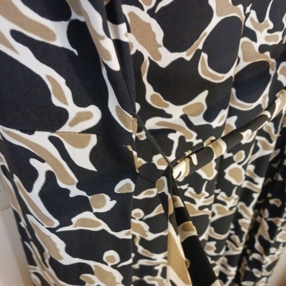 Vintage George Black, White, Tan Faux Wrap Midi Dress 4X 26W-28W Stretchy Slinky - Picture 7 of 9
